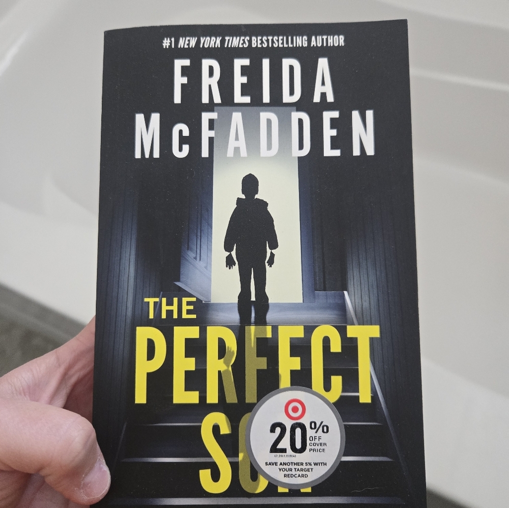 The perfect son by Frieda McFadden